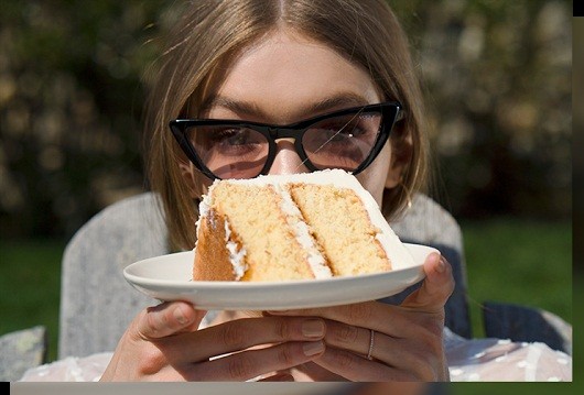 Gigi Hadid xinh đẹp, siêu gợi cảm - ảnh 9