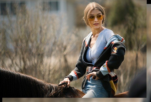 Gigi Hadid xinh đẹp, siêu gợi cảm - ảnh 8