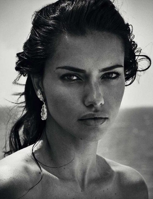 Quý cô độc thân Adriana Lima siêu quyến rũ - ảnh 15