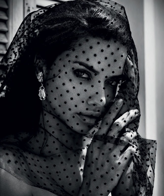Quý cô độc thân Adriana Lima siêu quyến rũ - ảnh 12