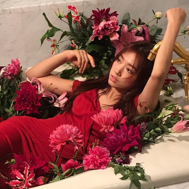 Khoảnh khắc gợi cảm của ngọc nữ xứ Hàn Park Shin Hye - ảnh 5
