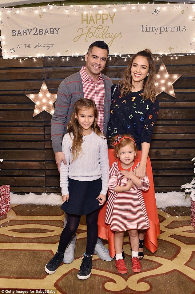 ‘Thiên thần bóng tối’ Jessica Alba sắp sinh con thứ 3 - ảnh 5