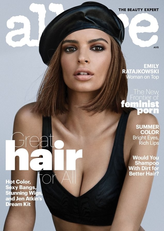 Biểu tượng gợi cảm Emily Ratajkowski nóng bỏng táo bạo - ảnh 1