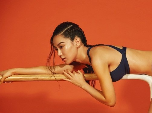 Dàn mỹ nhân xứ Hàn sắc vóc gợi cảm giữa hè rực nắng - ảnh 33