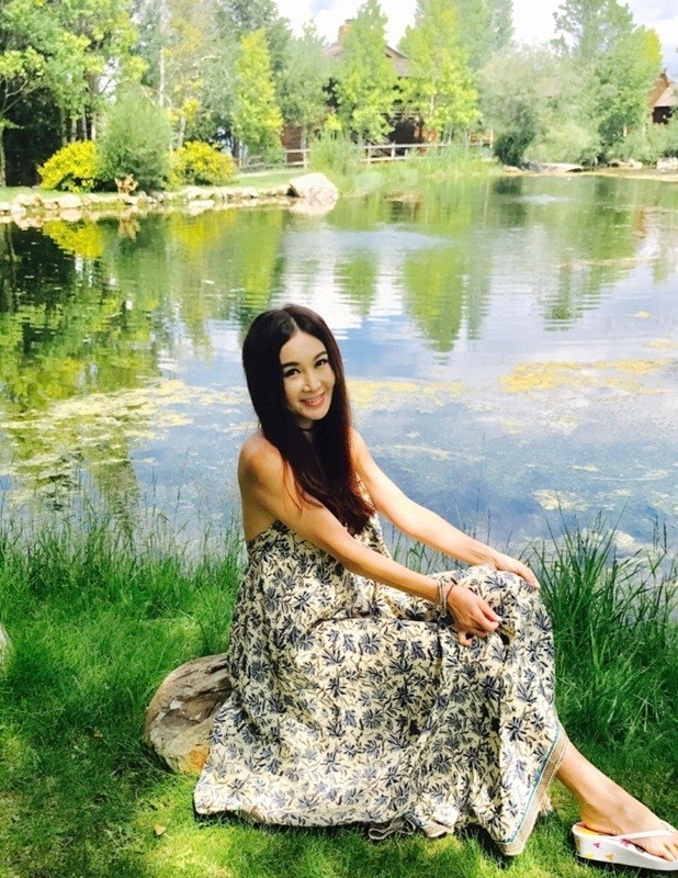 Vợ chồng Ôn Bích Hà tình tứ giữa ‘tâm bão' ly hôn - ảnh 6