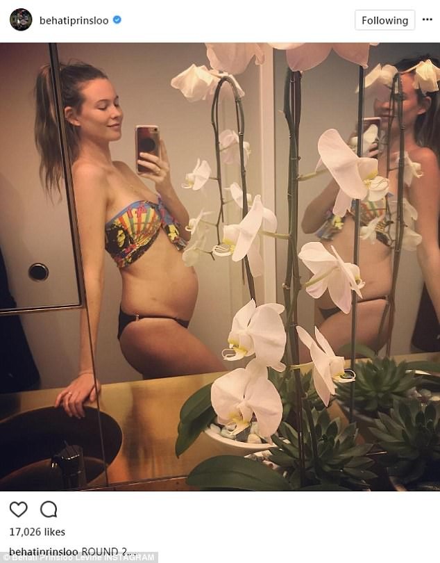 Sau sinh 1 năm, thiên thần nội y Behati Prinsloo đang mang bầu con thứ 2 - ảnh 1