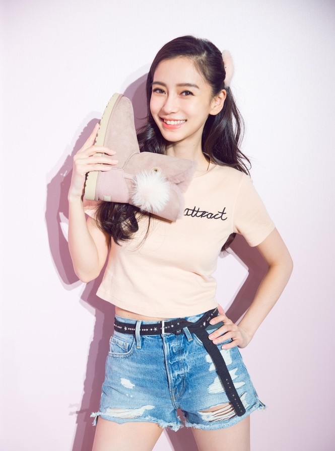 Angelababy bất ngờ gợi cảm khoe đường cong rực lửa - ảnh 18