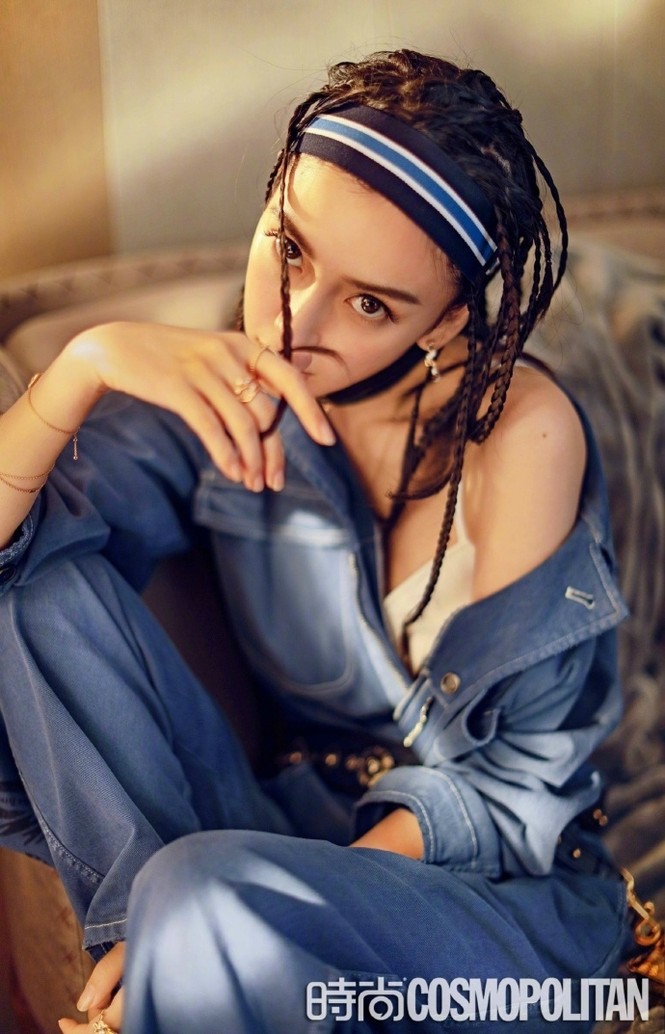 Angelababy bất ngờ gợi cảm khoe đường cong rực lửa - ảnh 9