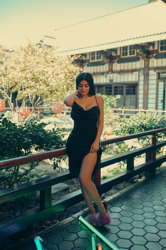 Em gái Kim Kardashian sắp làm mẹ ở tuổi 20 - ảnh 5