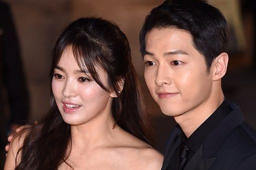 Hé lộ về đám cưới và nơi trăng mật của vợ chồng Song Hye Kyo - ảnh 1