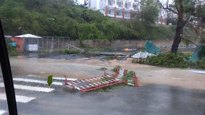 bão Damrey, bão Damrey càn quét Nha Trang, ngập, xe chết máy - ảnh 10
