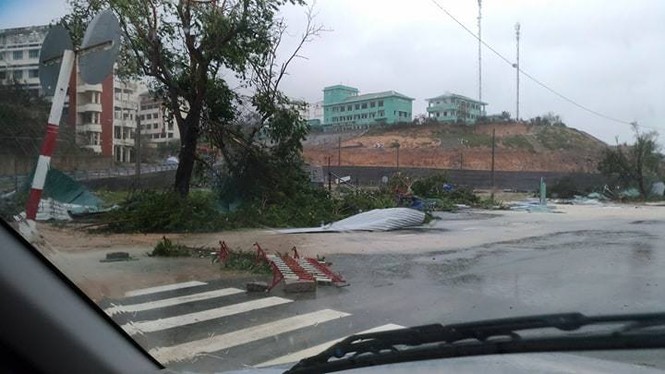 bão Damrey, bão Damrey càn quét Nha Trang, ngập, xe chết máy - ảnh 7
