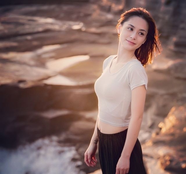 Chung Hân Đồng yêu bạn trai kém tuổi - ảnh 5