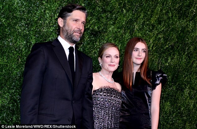 Julianne Moore sắc vóc nóng bỏng - ảnh 6