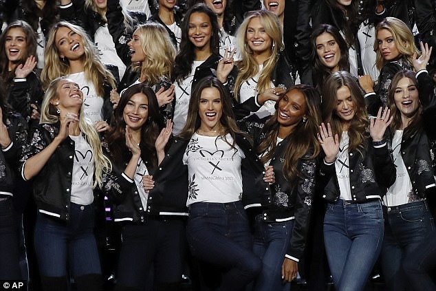 Dàn ‘chân dài’ Victoria's Secret đến Thượng Hải diễn show nội y lớn nhất năm - ảnh 6