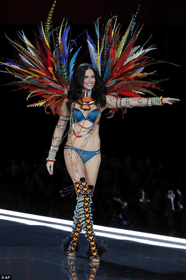 Victoria's Secret Fashion Show 2017 - ảnh 8