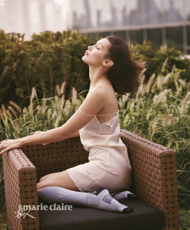 Say đắm nhan sắc gợi tình của 'chân dài' Bella Hadid - ảnh 17