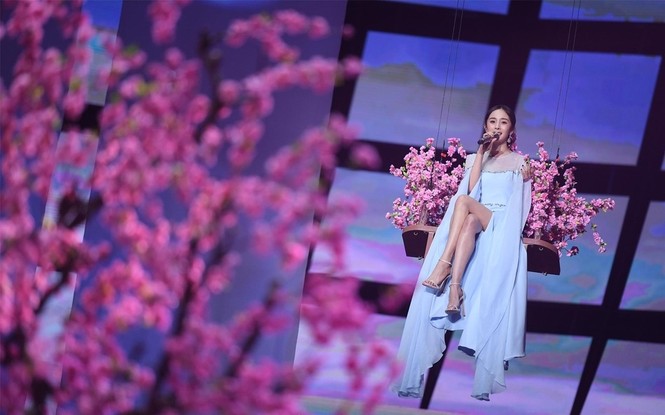 Dương Mịch đẹp như công chúa bước ra từ truyện cổ tích - ảnh 2