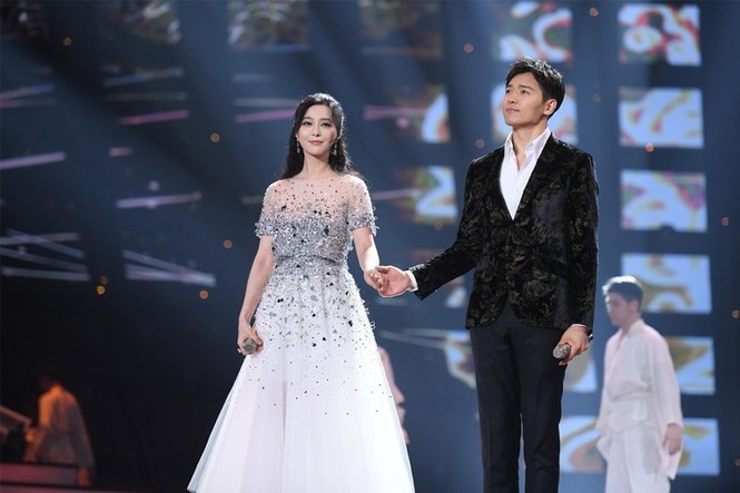 Song Hye Kyo và dàn sao Âu, Á đón mừng năm mới 2018 - ảnh 2