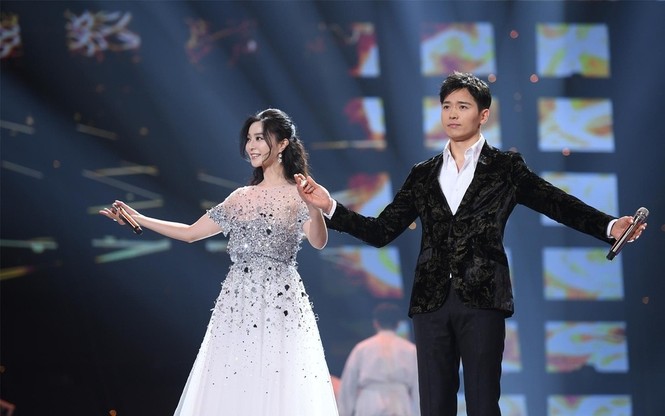 Song Hye Kyo và dàn sao Âu, Á đón mừng năm mới 2018 - ảnh 3
