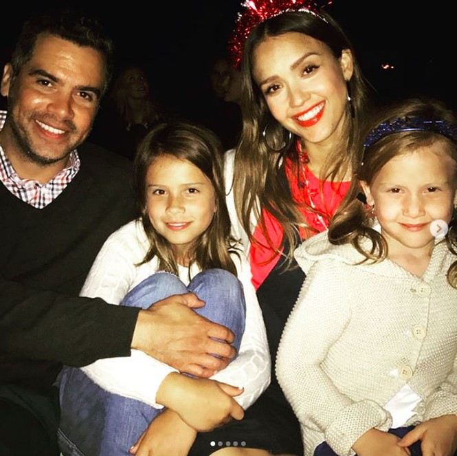 ‘Thiên thần bóng tối’ Jessica Alba sinh con thứ 3 - ảnh 2