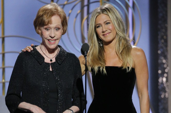 Sao nữ ’50 sắc thái’ lén nhìn Angelina Jolie phớt lờ Jennifer Aniston - ảnh 4