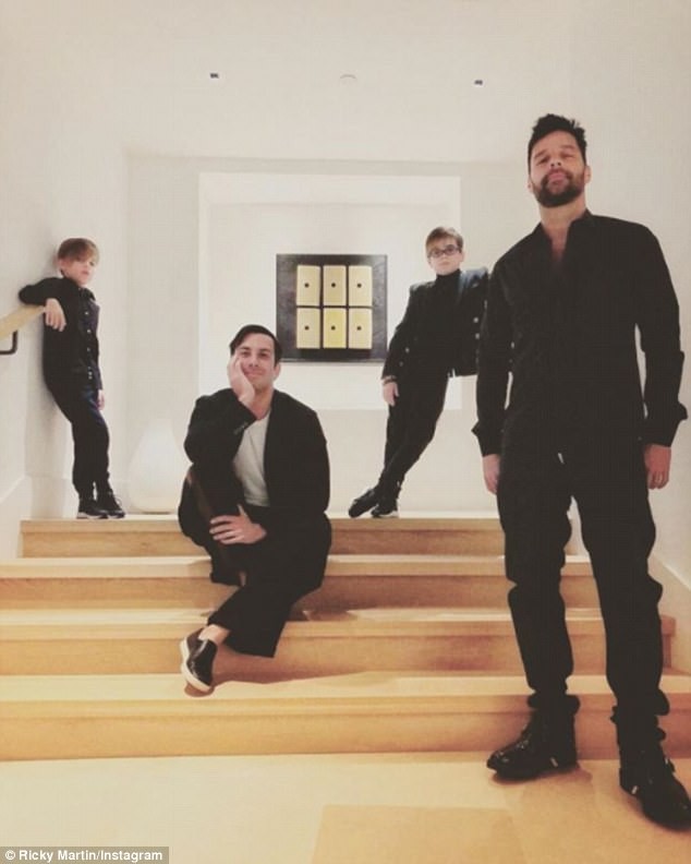 Ricky Martin kết hôn đồng tính với người tình kém 13 tuổi - ảnh 6