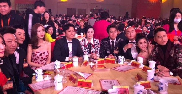 Vợ chồng Angelababy song ca tình tứ, Phạm Băng Băng đẹp đôi bên Lý Thần - ảnh 10
