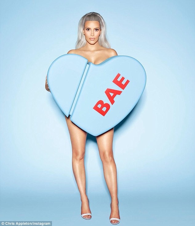 Kim Kardashian tặng quà cho các ‘kẻ thù’ nhân ngày Valentine - ảnh 5