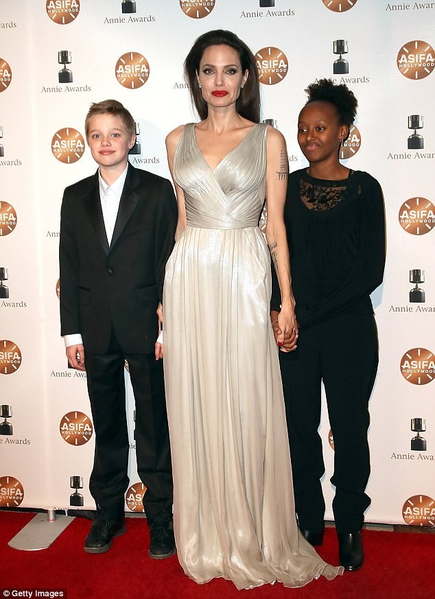 Angelina Jolie - ảnh 5