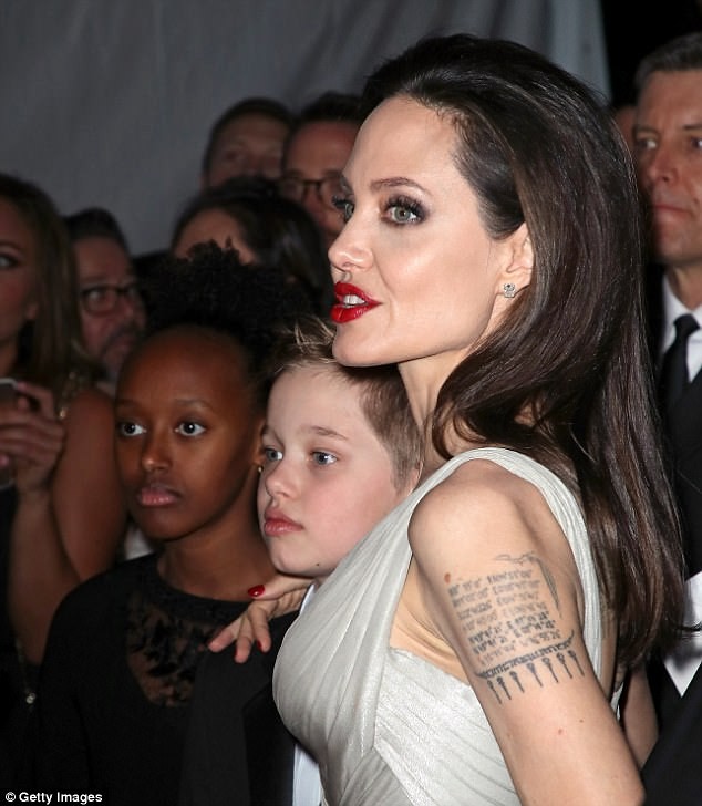 Angelina Jolie - ảnh 6