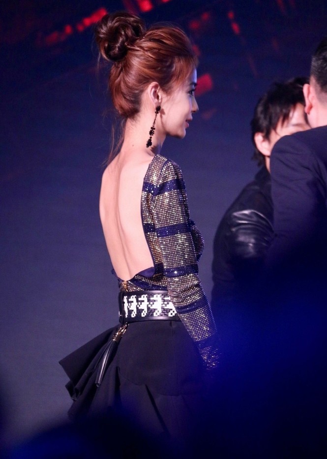 tượng sáp Angelababy giống người thật - ảnh 11