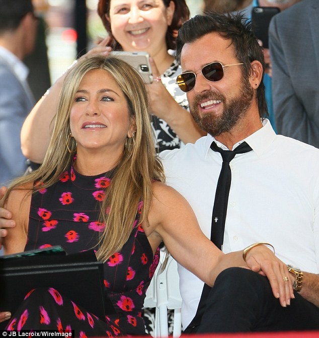 Jennifer Aniston chia tay Justin Theroux - ảnh 1