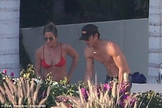 Jennifer Aniston chia tay Justin Theroux - ảnh 7