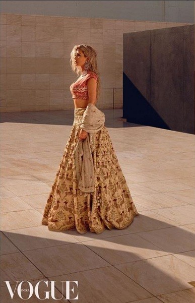 Kim Kardashian Vogue Ấn Độ 2018 - ảnh 2