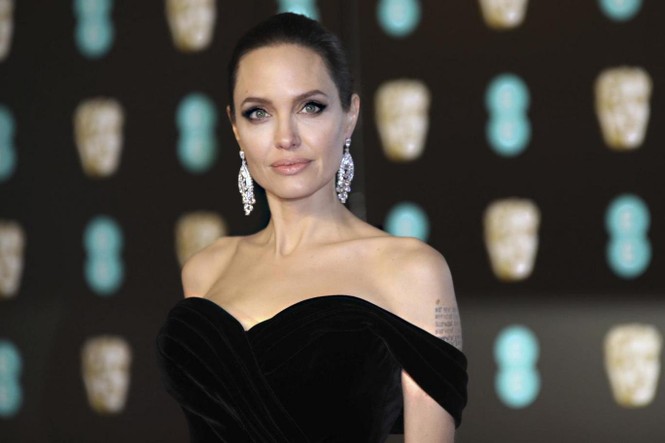 Angelina Jolie có tình mới - ảnh 1