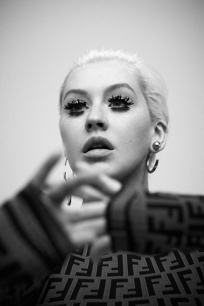 Christina Aguilera mặt mộc - ảnh 9