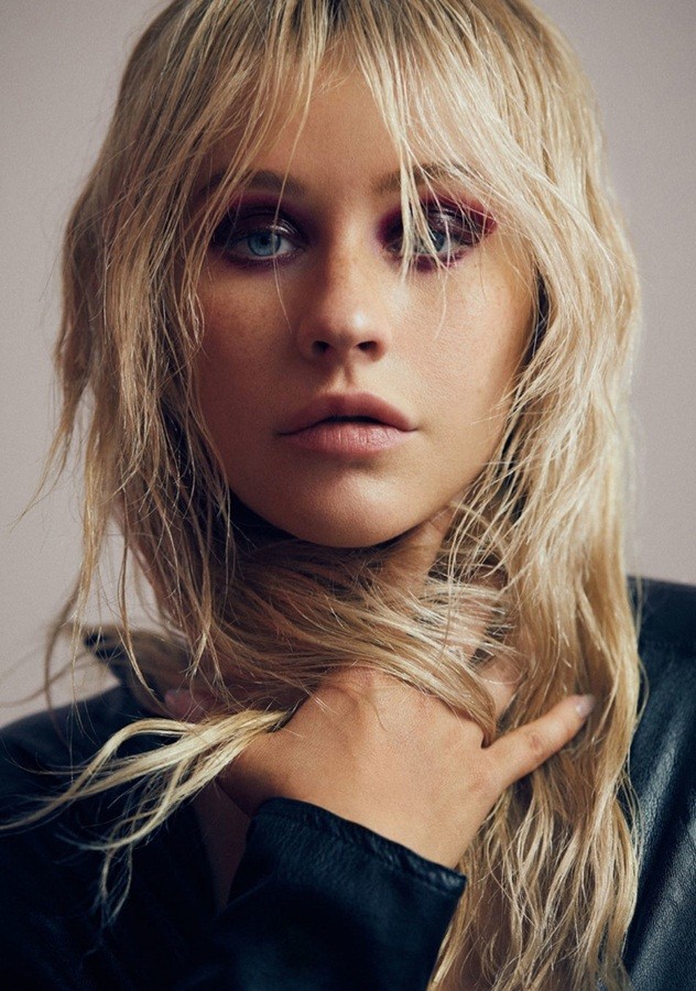 Christina Aguilera mặt mộc - ảnh 11