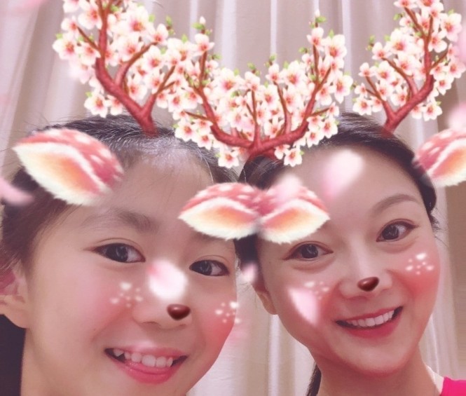 Đạo diễn Trương Nghệ Mưu mừng sinh nhật tuổi 68 bên vợ và các con - ảnh 8