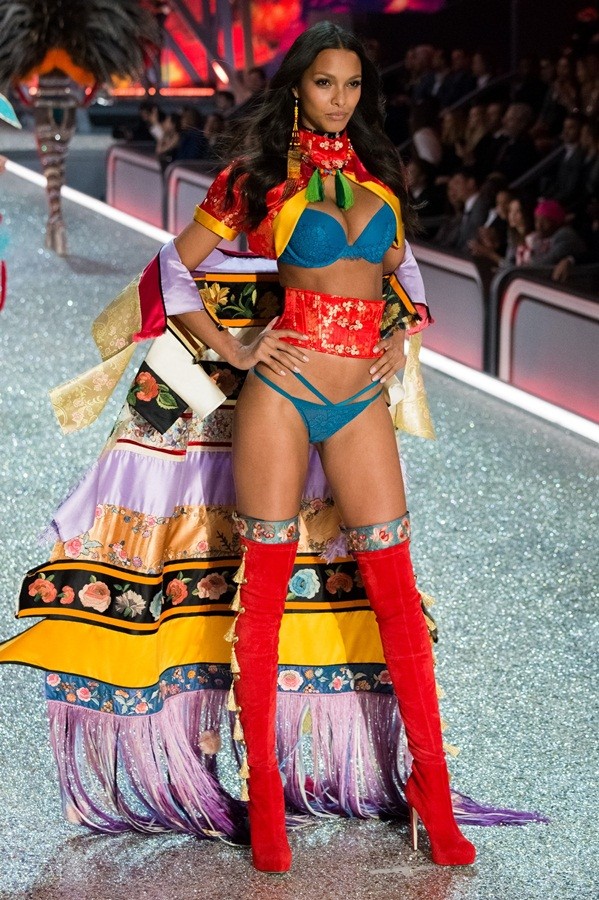 Lais Ribeiro áo tắm - ảnh 9