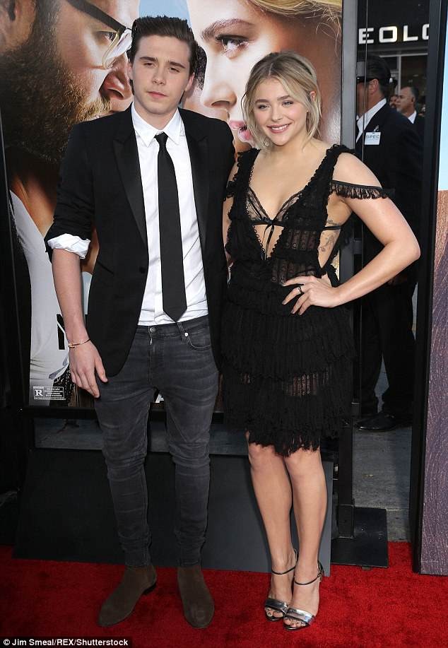 Brooklyn Beckham hôn gái lạ - ảnh 8