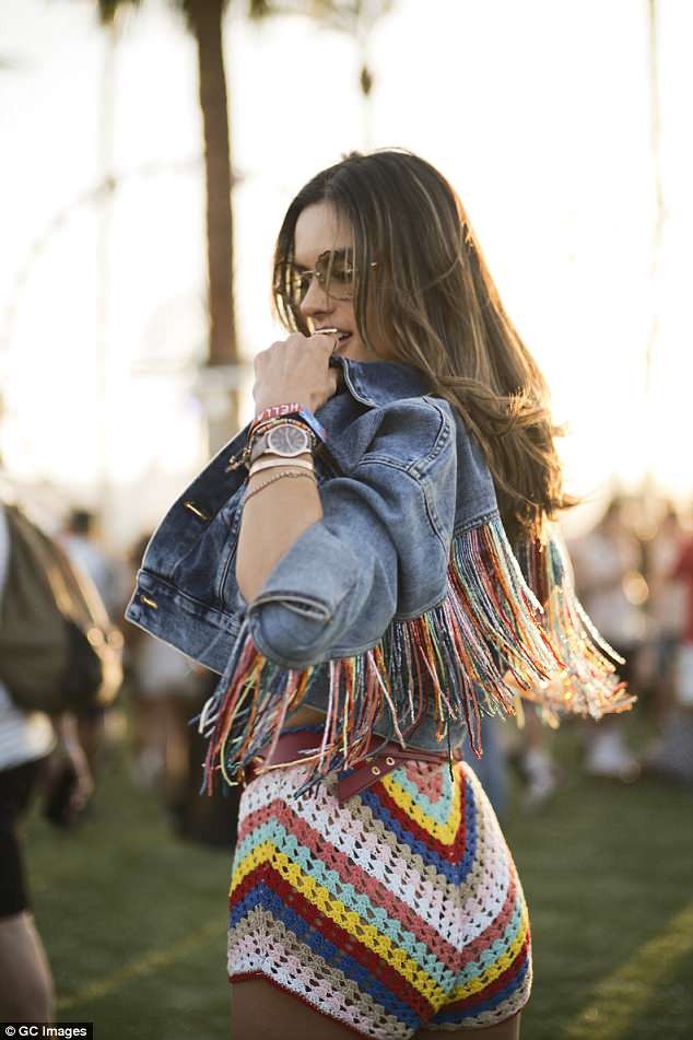 Alessandra Ambrosio Coachella 2018 - ảnh 4