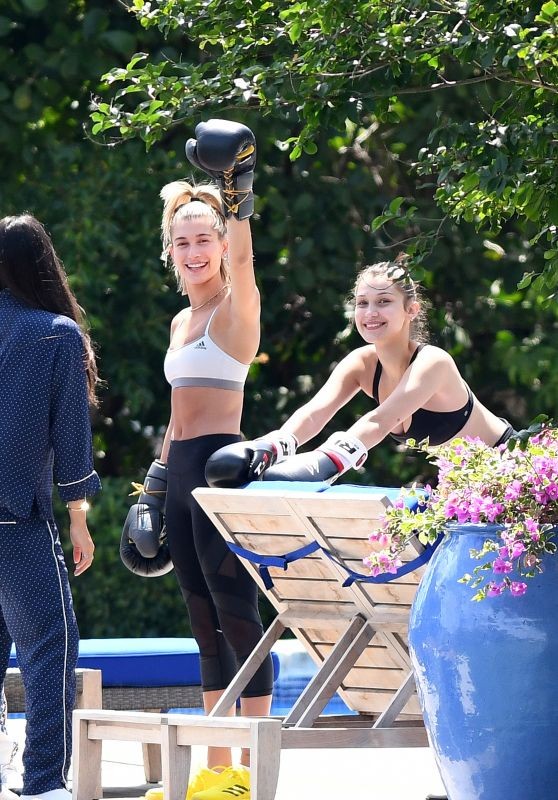 Bella Hadid Hailey Baldwin bikini Miami - ảnh 3
