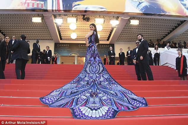 Hoa hậu thế giới Aishwarya Rai Cannes 2018 - ảnh 2