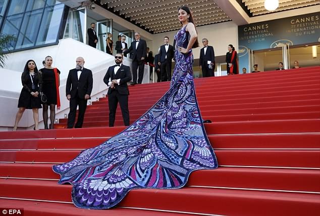 Hoa hậu thế giới Aishwarya Rai Cannes 2018 - ảnh 4