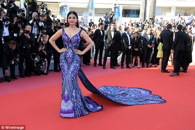 Hoa hậu thế giới Aishwarya Rai Cannes 2018 - ảnh 5
