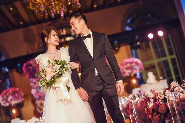10 năm sau scandal ảnh nóng, Chung Hân Đồng nghẹn ngào trong đám cưới - ảnh 6