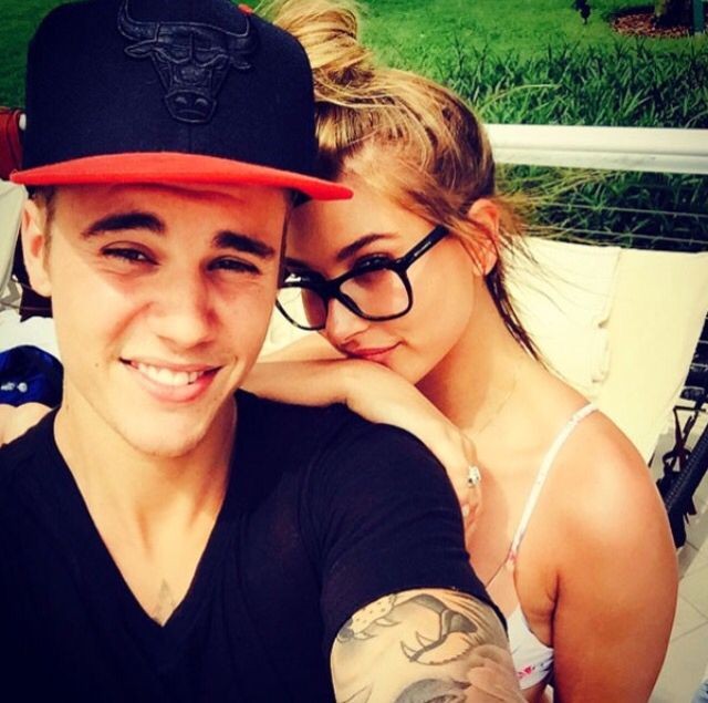Hailey Baldwin mặc gợi cảm, thân mật bên tình cũ Justin Bieber - ảnh 18