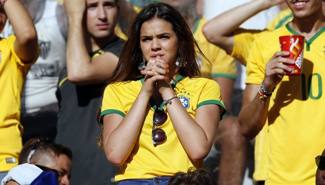 Bạn gái nóng bỏng của tiền đạo Brazil Neymar lộ clip tình ái - ảnh 7