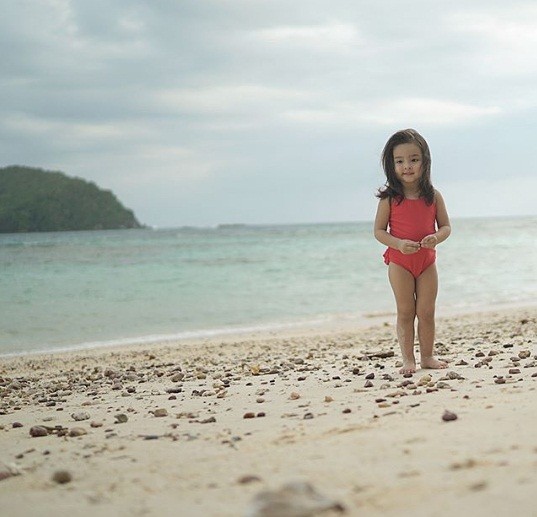 ‘Mỹ nhân đẹp nhất Philippines’ gợi cảm đầy sức sống ở biển - ảnh 5